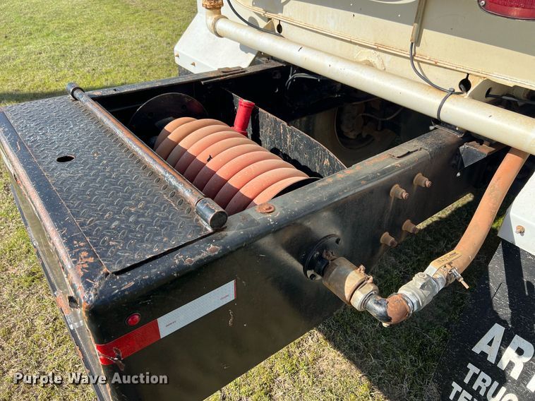 image for item EL5722 2007 Freightliner 4300 water truck