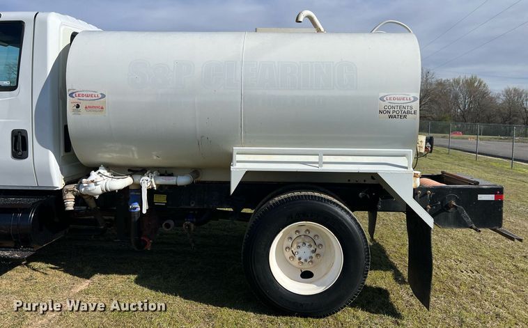 image for item EL5722 2007 Freightliner 4300 water truck