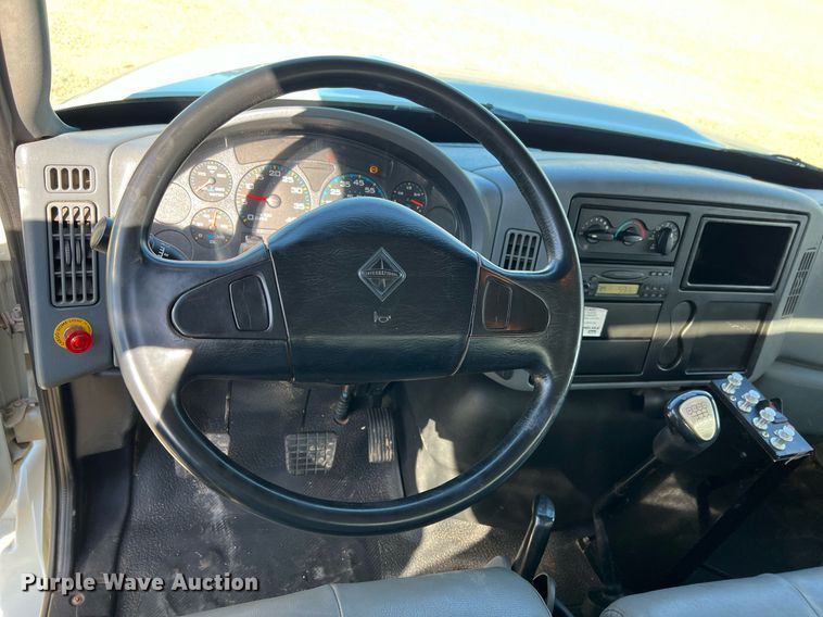 image for item EL5722 2007 Freightliner 4300 water truck