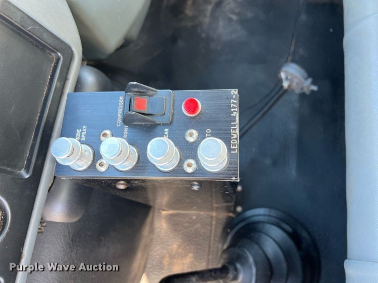 image for item EL5722 2007 Freightliner 4300 water truck