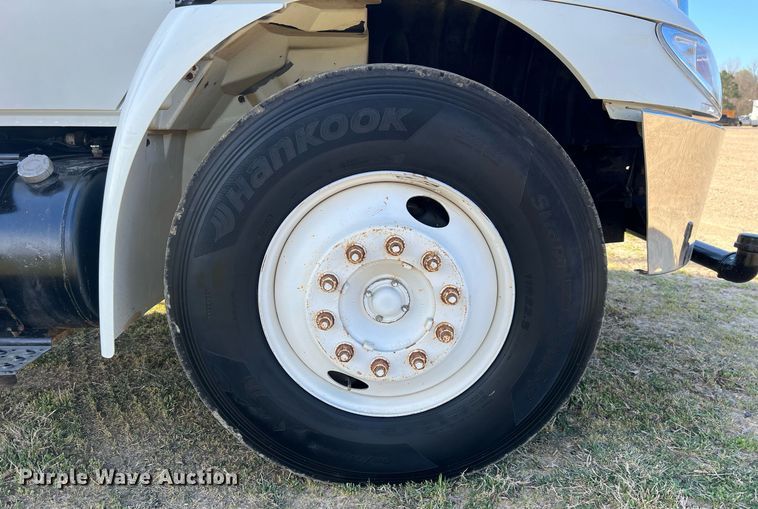 image for item EL5722 2007 Freightliner 4300 water truck