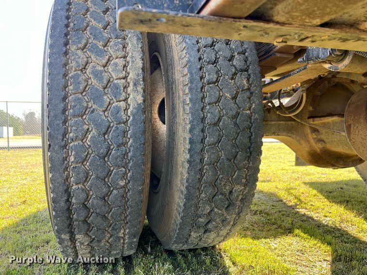 image for item EL5722 2007 Freightliner 4300 water truck