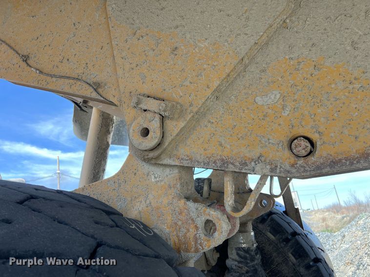 image for item EL5732 1995 Caterpillar 775B haul truck