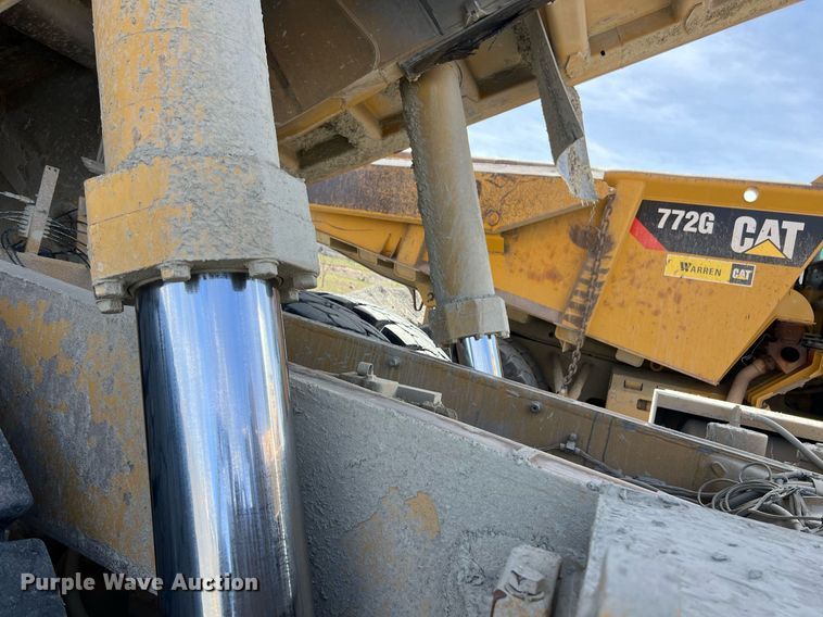 image for item EL5732 1995 Caterpillar 775B haul truck