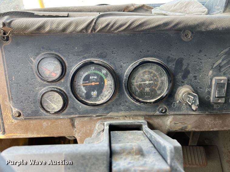 image for item EL5732 1995 Caterpillar 775B haul truck