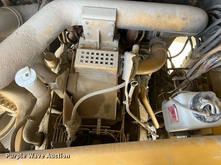 image for item EL5732 1995 Caterpillar 775B haul truck