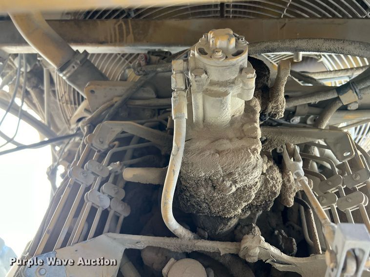 image for item EL5732 1995 Caterpillar 775B haul truck