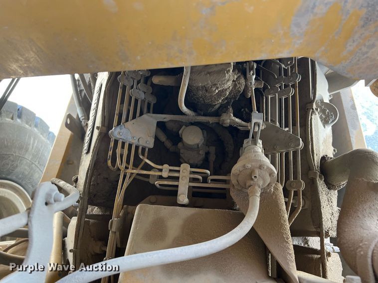 image for item EL5732 1995 Caterpillar 775B haul truck