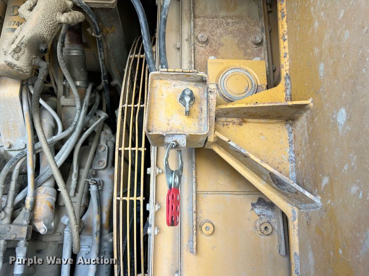 image for item EL5732 1995 Caterpillar 775B haul truck