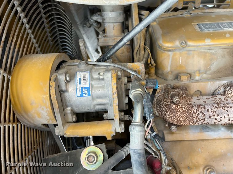 image for item EL5732 1995 Caterpillar 775B haul truck