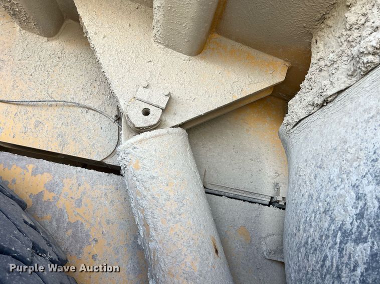 image for item EL5732 1995 Caterpillar 775B haul truck