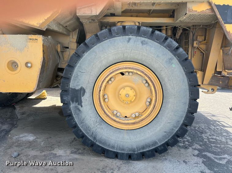 image for item EL5732 1995 Caterpillar 775B haul truck