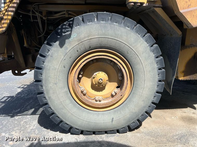 image for item EL5732 1995 Caterpillar 775B haul truck