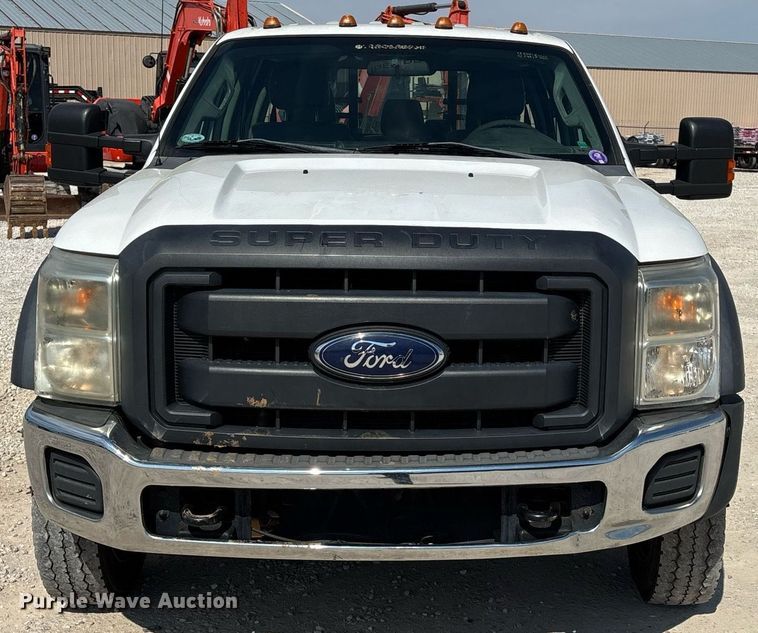 image for item EM0033 2013 Ford F550 Super Duty Crew Cab flatbed truck