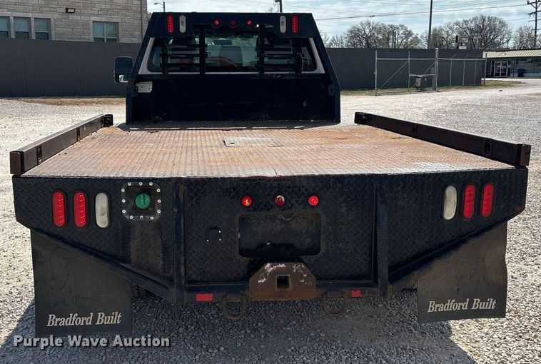 image for item EM0033 2013 Ford F550 Super Duty Crew Cab flatbed truck