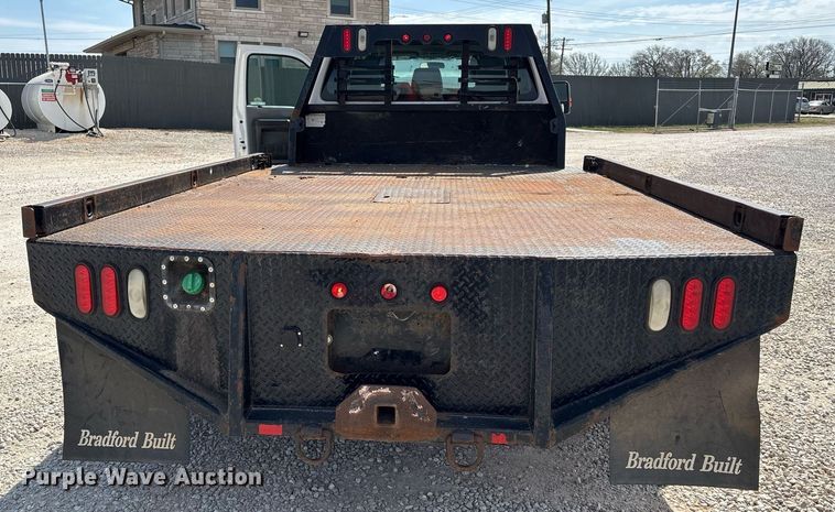 image for item EM0033 2013 Ford F550 Super Duty Crew Cab flatbed truck