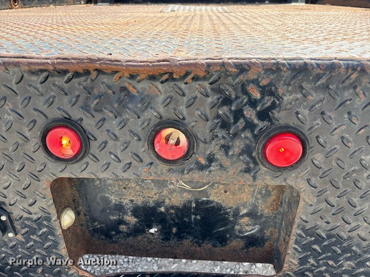 image for item EM0033 2013 Ford F550 Super Duty Crew Cab flatbed truck