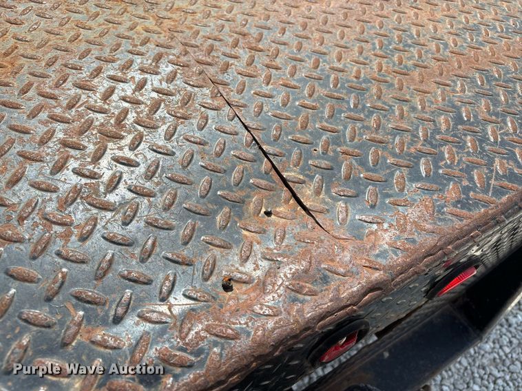 image for item EM0033 2013 Ford F550 Super Duty Crew Cab flatbed truck