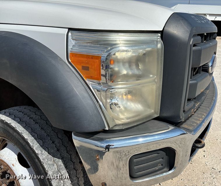 image for item EM0033 2013 Ford F550 Super Duty Crew Cab flatbed truck