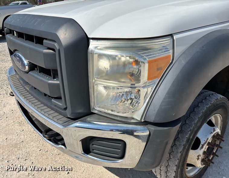 image for item EM0033 2013 Ford F550 Super Duty Crew Cab flatbed truck