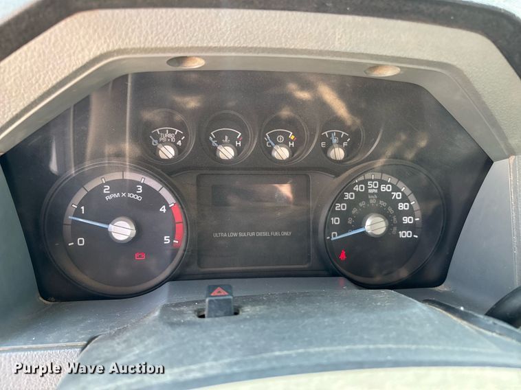 image for item EM0033 2013 Ford F550 Super Duty Crew Cab flatbed truck