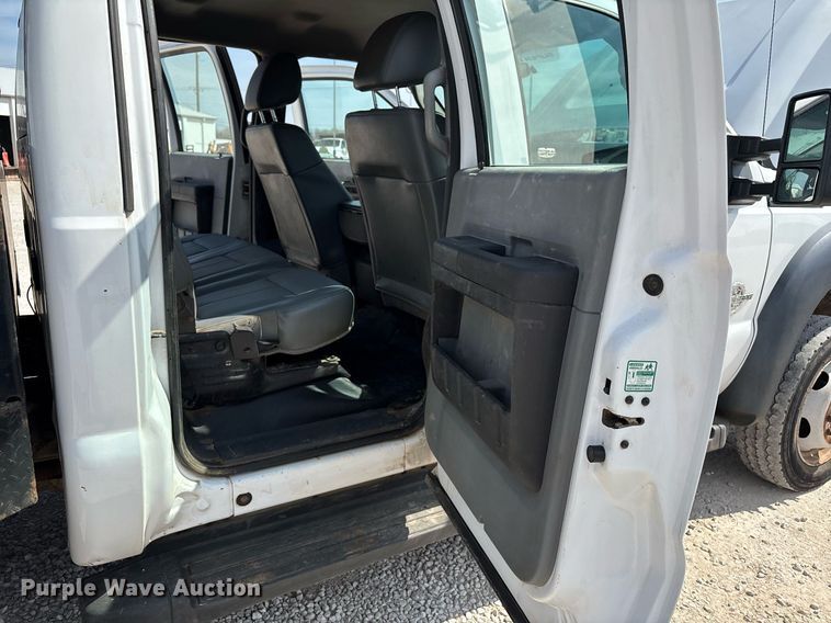 image for item EM0033 2013 Ford F550 Super Duty Crew Cab flatbed truck