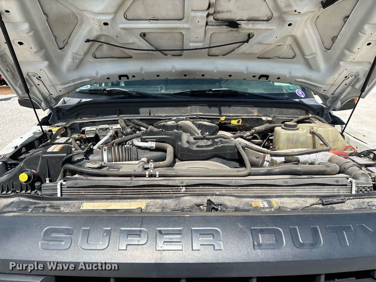 image for item EM0033 2013 Ford F550 Super Duty Crew Cab flatbed truck