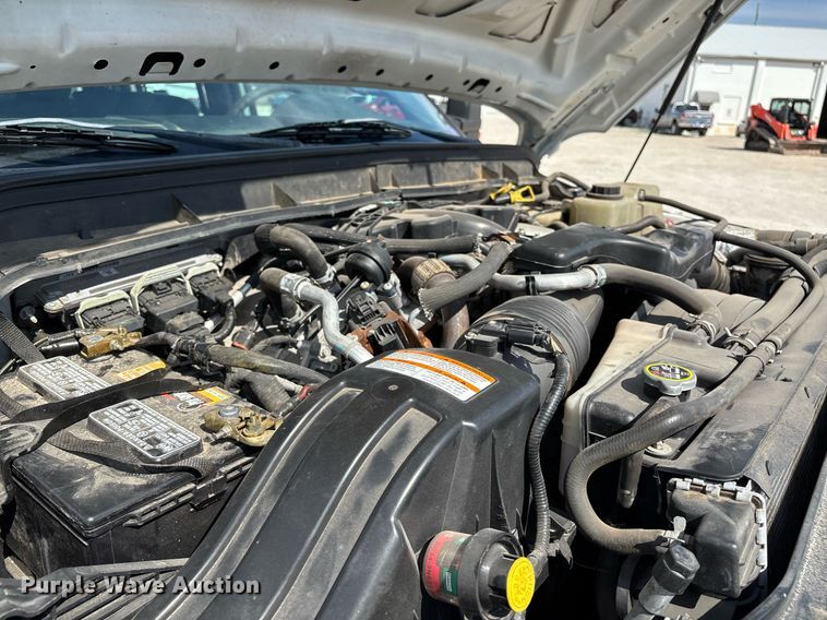 image for item EM0033 2013 Ford F550 Super Duty Crew Cab flatbed truck