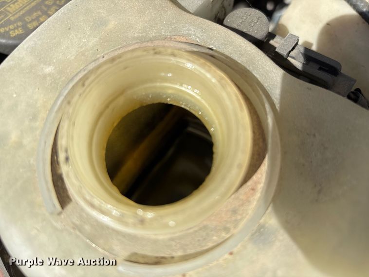 image for item EM0033 2013 Ford F550 Super Duty Crew Cab flatbed truck