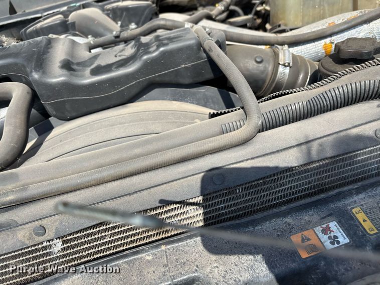 image for item EM0033 2013 Ford F550 Super Duty Crew Cab flatbed truck