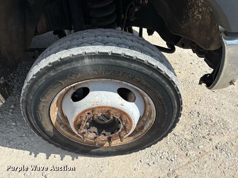 image for item EM0033 2013 Ford F550 Super Duty Crew Cab flatbed truck