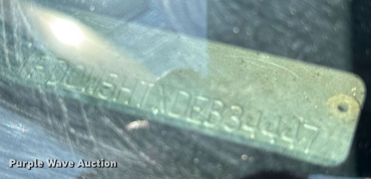 image for item EM0033 2013 Ford F550 Super Duty Crew Cab flatbed truck