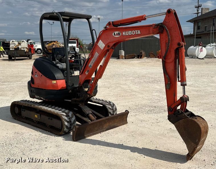image for item EM0035 2016 Kubota U25 mini excavator