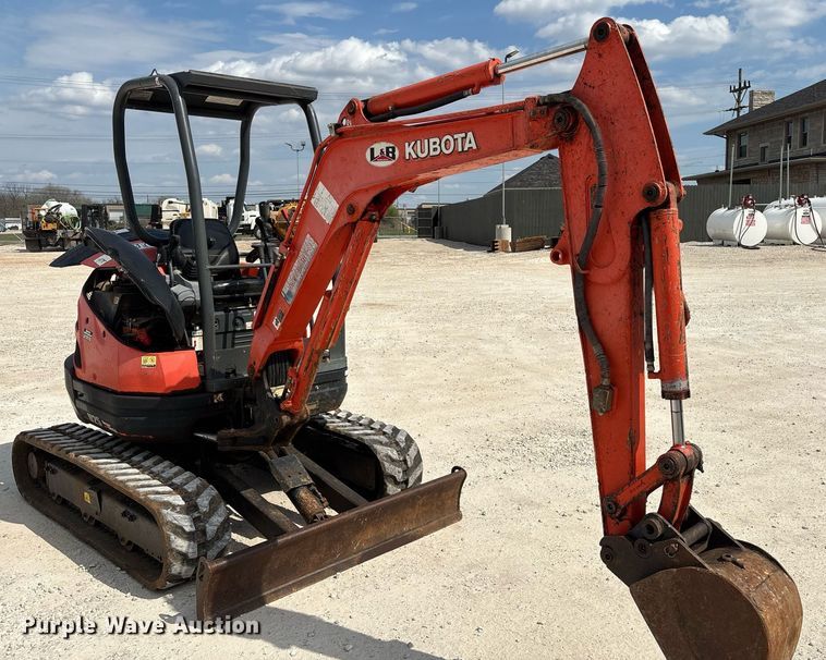 image for item EM0035 2016 Kubota U25 mini excavator