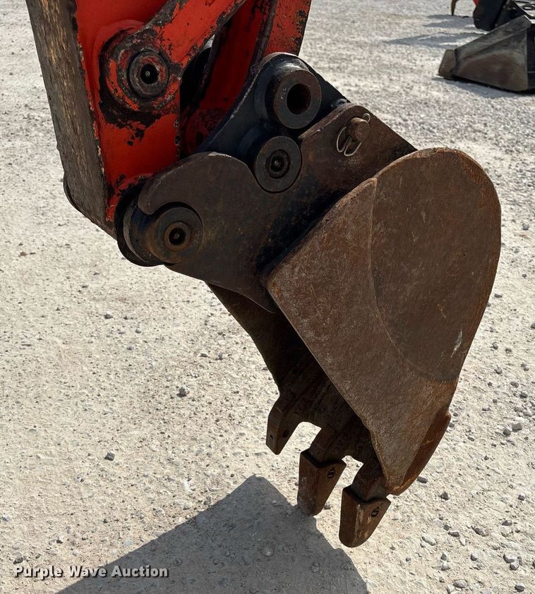 image for item EM0035 2016 Kubota U25 mini excavator