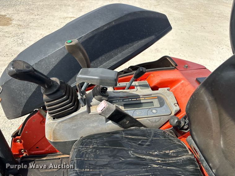 image for item EM0035 2016 Kubota U25 mini excavator