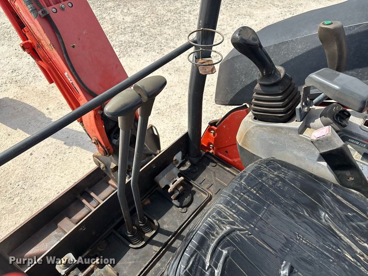 image for item EM0035 2016 Kubota U25 mini excavator