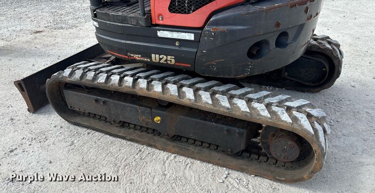 image for item EM0035 2016 Kubota U25 mini excavator