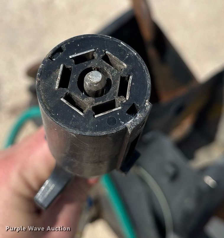 image for item EM0036 1999 Butler LT-2018-WR equipment trailer