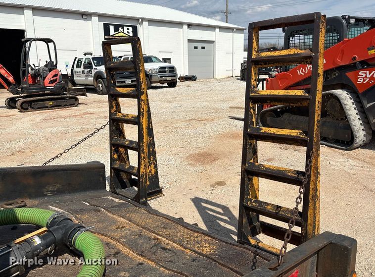 image for item EM0036 1999 Butler LT-2018-WR equipment trailer