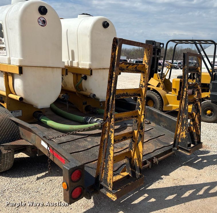 image for item EM0036 1999 Butler LT-2018-WR equipment trailer