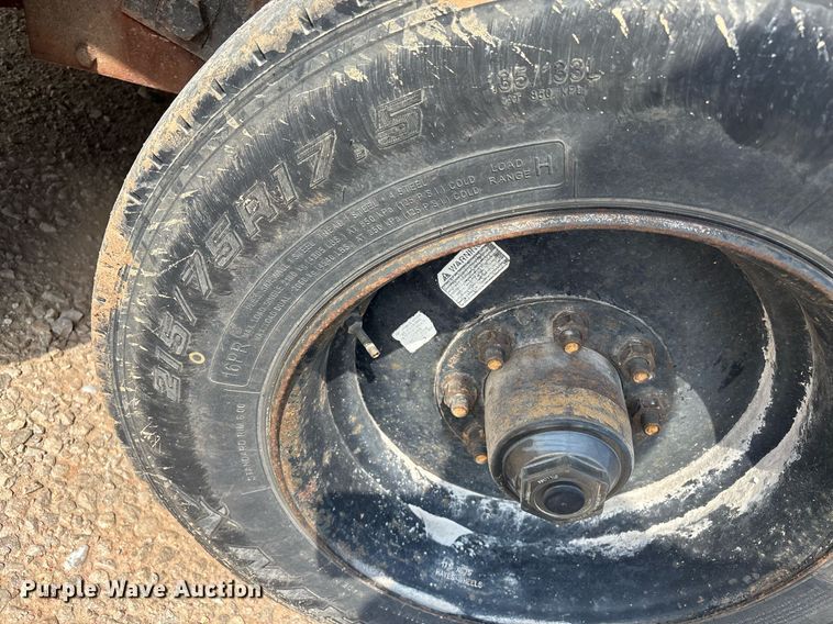 image for item EM0036 1999 Butler LT-2018-WR equipment trailer