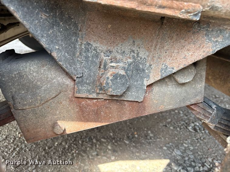 image for item EM0036 1999 Butler LT-2018-WR equipment trailer