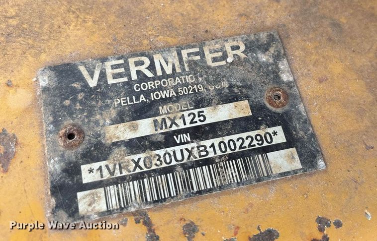 image for item EM0036 1999 Butler LT-2018-WR equipment trailer