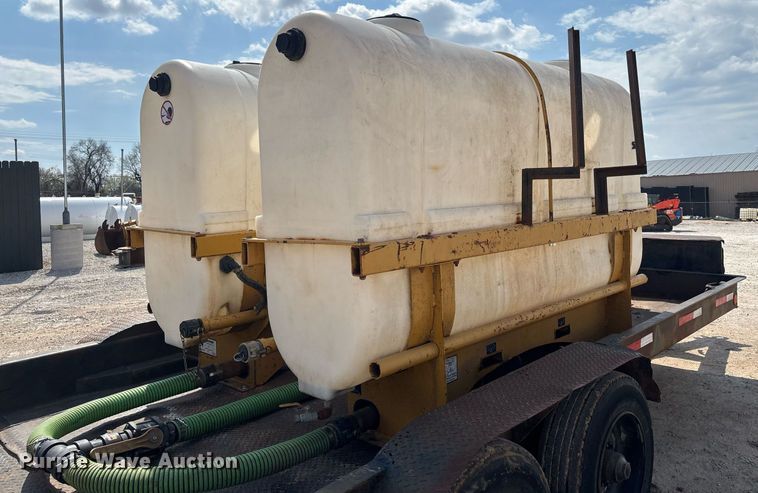 image for item EM0036 1999 Butler LT-2018-WR equipment trailer