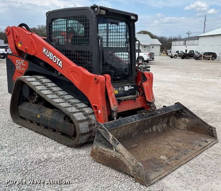 image for item EM0037 2021 Kubota SVL95-2S tracked skid steer loader