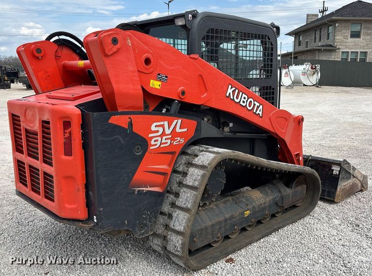 image for item EM0037 2021 Kubota SVL95-2S tracked skid steer loader