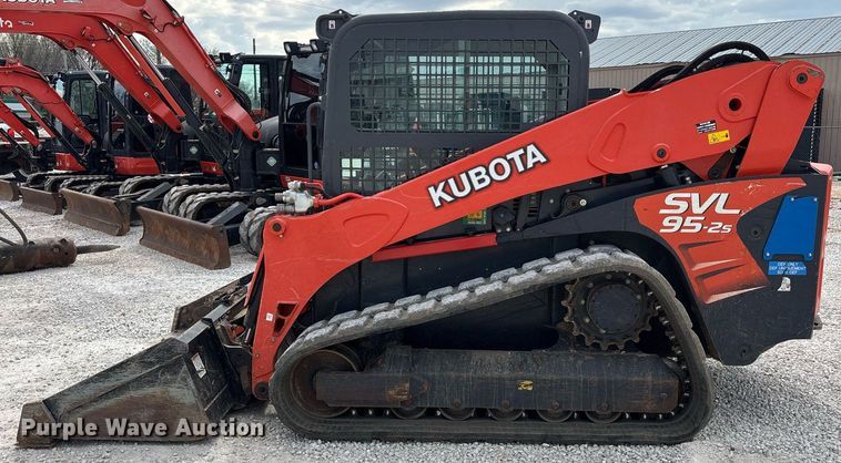 image for item EM0037 2021 Kubota SVL95-2S tracked skid steer loader