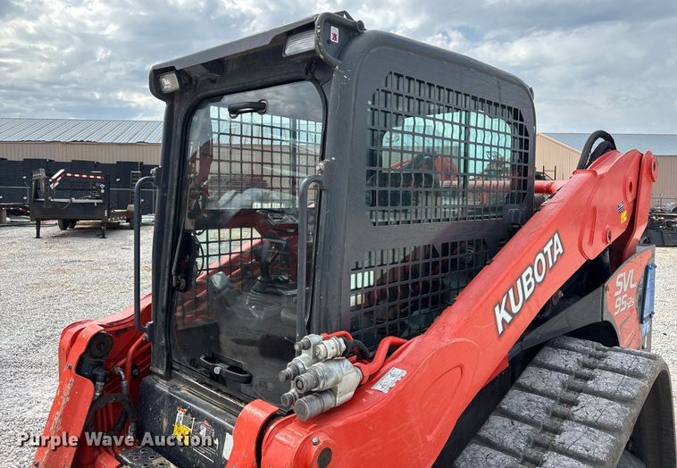 image for item EM0037 2021 Kubota SVL95-2S tracked skid steer loader