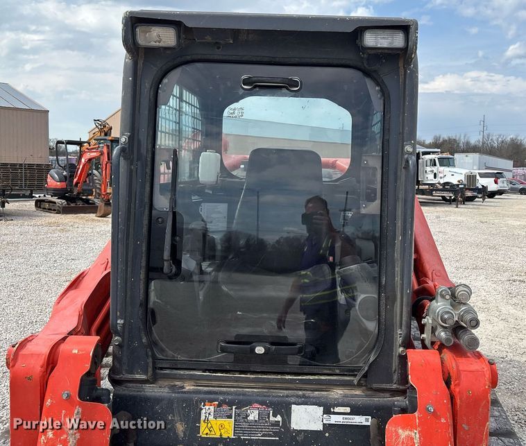 image for item EM0037 2021 Kubota SVL95-2S tracked skid steer loader